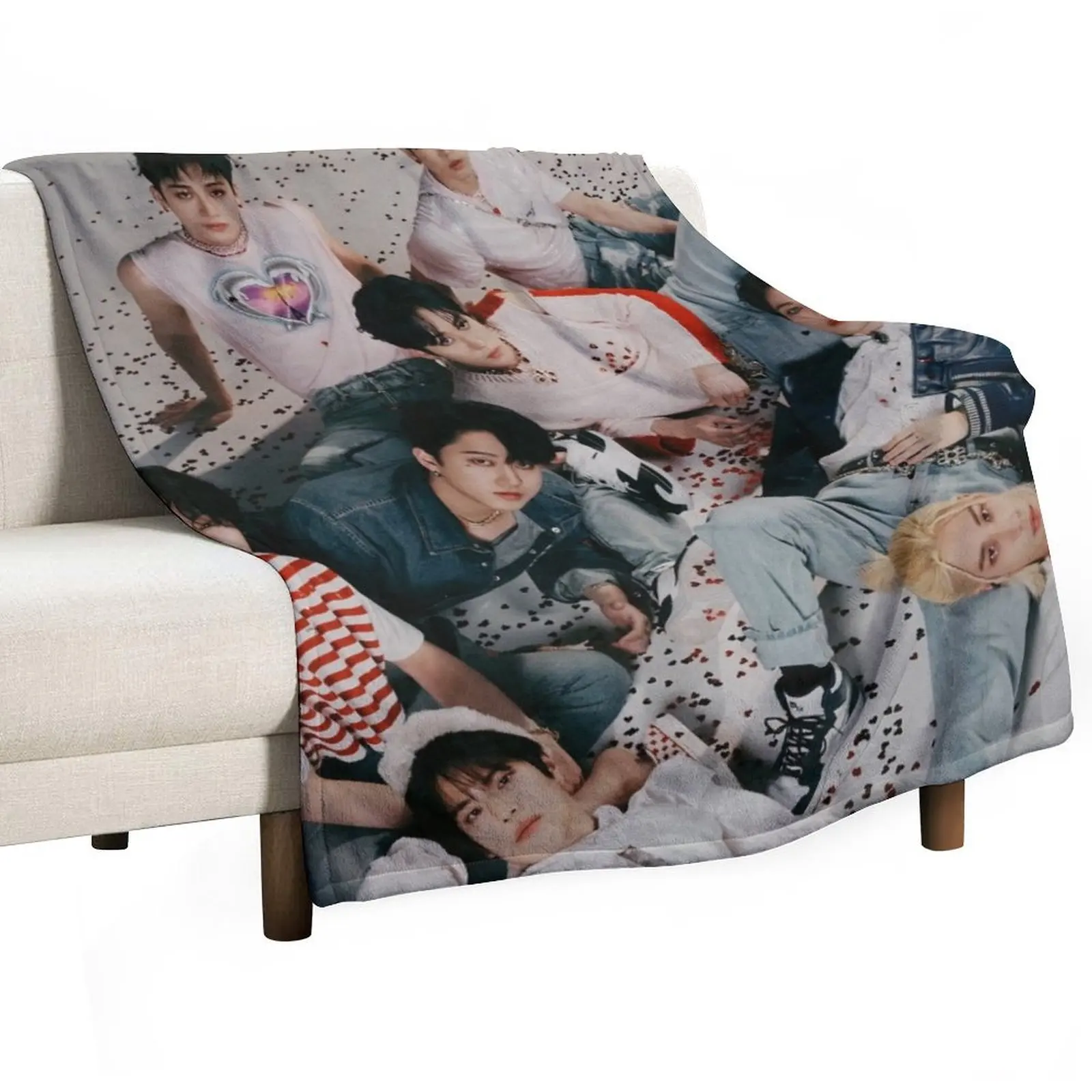 SKZ Stray Kids skz kpop bang chan lee know changbin hyunjin han seungmin jeongin maxident poster Throw Blanket