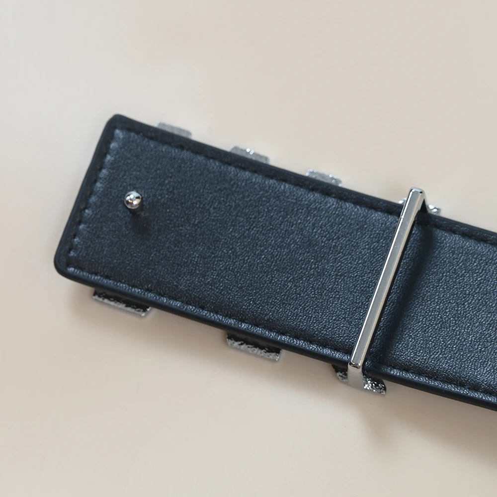 Fashionable Double-Sided Men's Belt with Printed Letters Versatile Leather Belt for All Seasons Hole Punching Tool Included