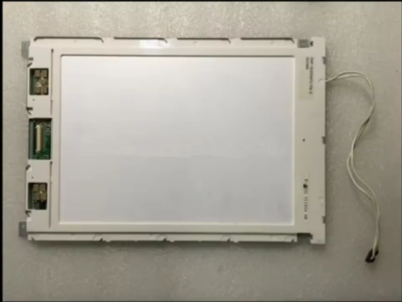 DMF50260 DMF50260NFU-FW-8 9,4-дюймовый ЖК-экран 640*480