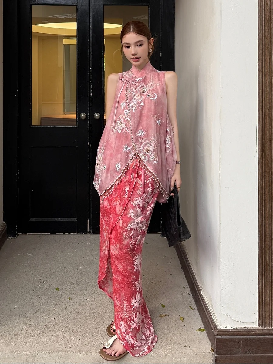Conjunto de Noivado Feminino Estilo Chinês Manju ShaHua com Saia de Veludo Sem Mangas Bordada com Lantejoulas e Efeito Tie-Dy...
