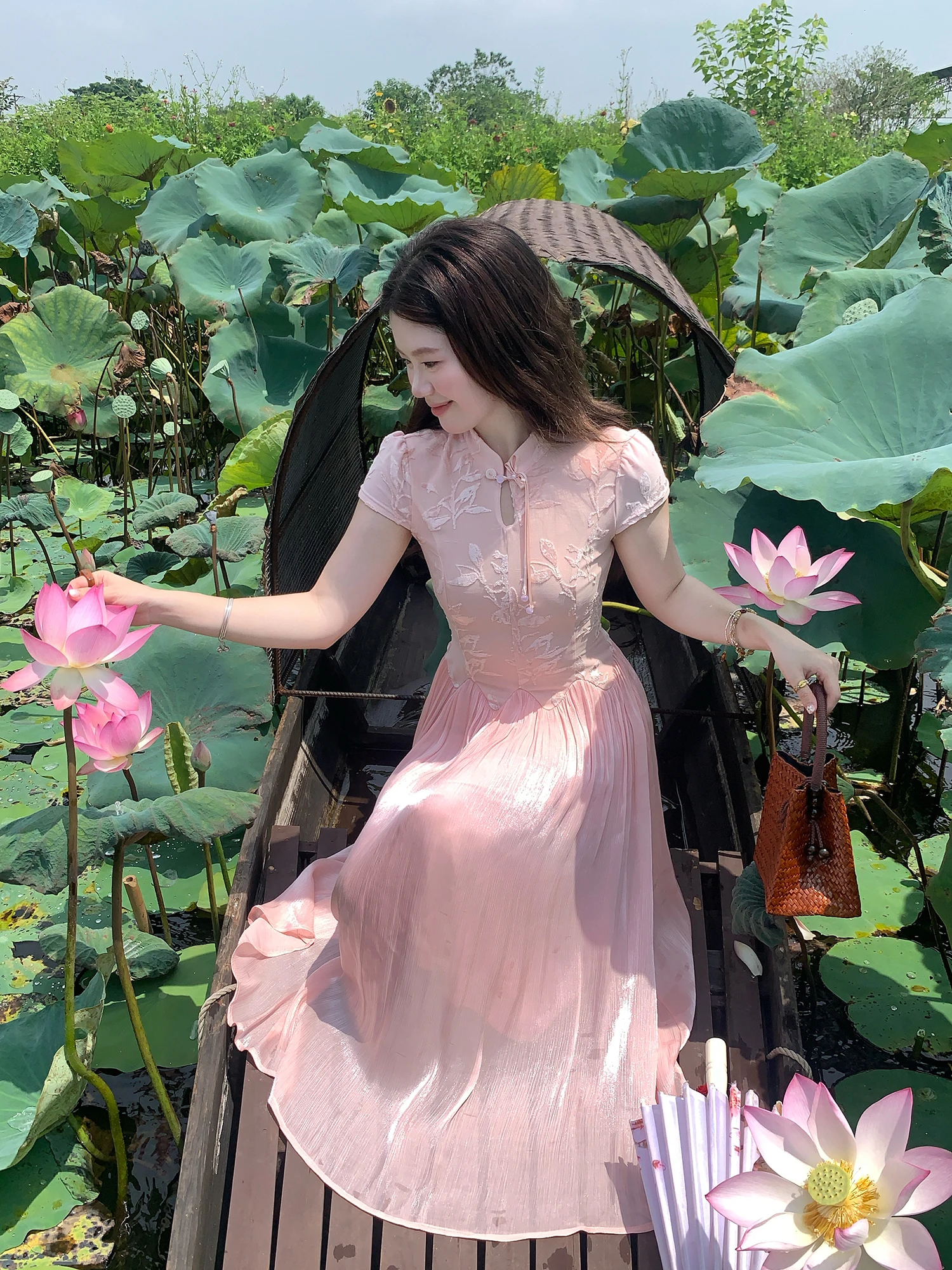 

Новая китайская женская юбка-макси из полиэфирного волокна с сетчатыми вставками, элегантная, с эффектом высокого качества