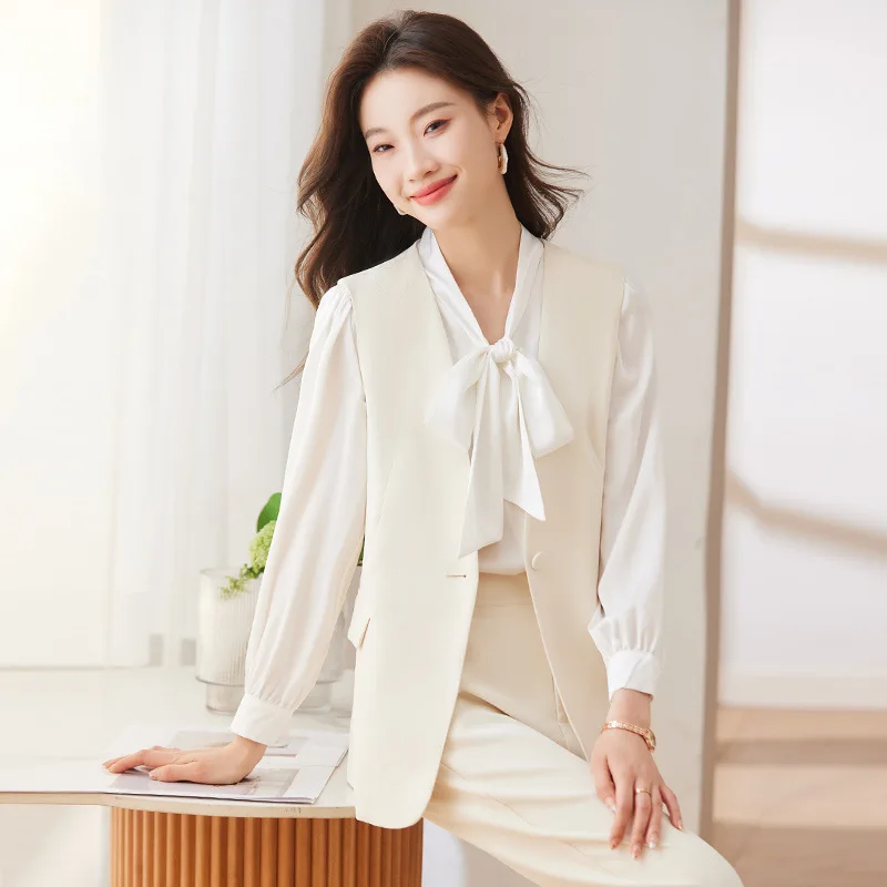 2024Apricot Vest Suit Women's Spring and Autumn New Goddess Temperament Sleeveless Suit Coat Commuter Professional Vest Suit