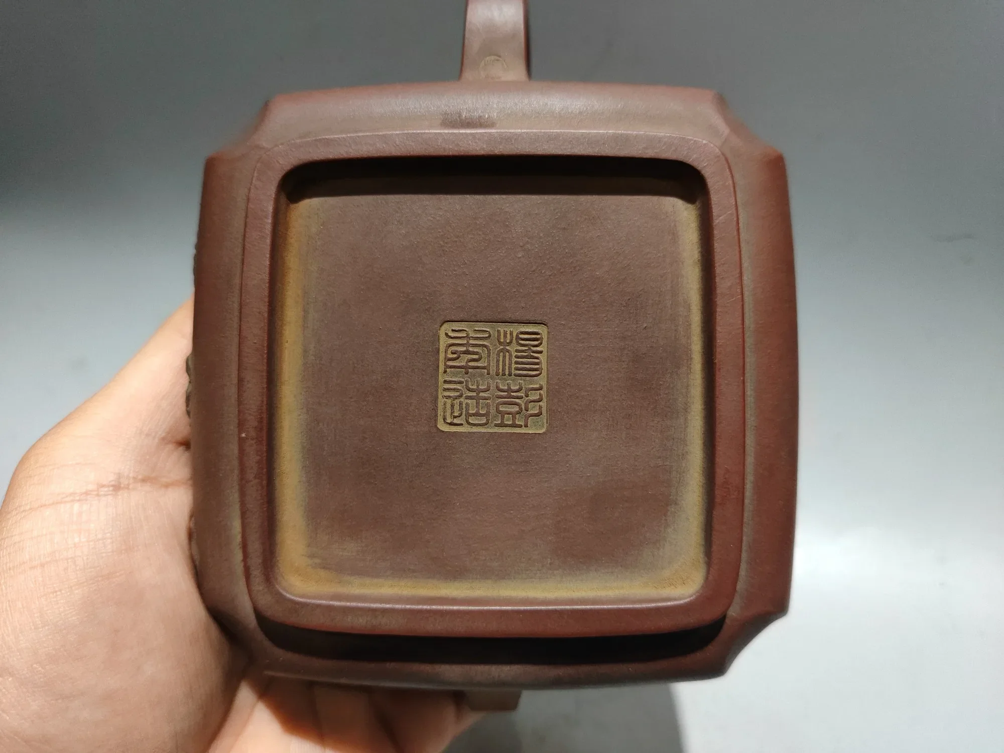 Old Xizang Folk Collection Yixing Purple clay pot Pottery Relief Dragon Pot square Kettle Teapot FlagonGather fortune Office