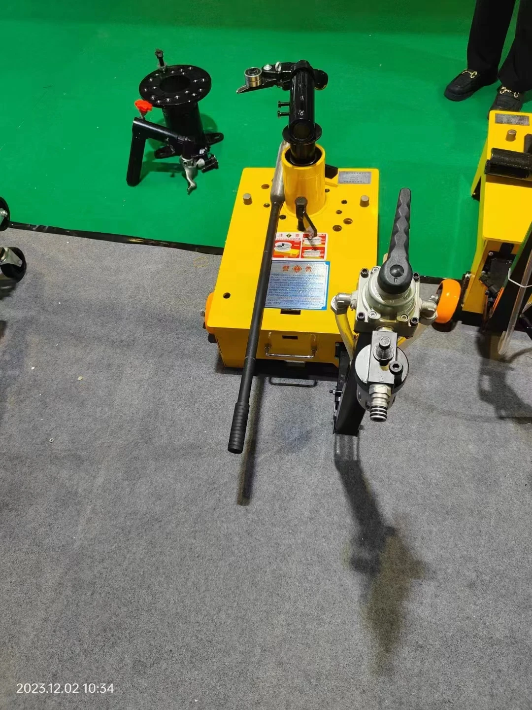 المصانع ذات السعر المنخفض تصنع آلة تغيير إطارات الشاحنة ومغير إطارات الشاحنة الهوائية ومكشطة الإطارات الفراغية #5