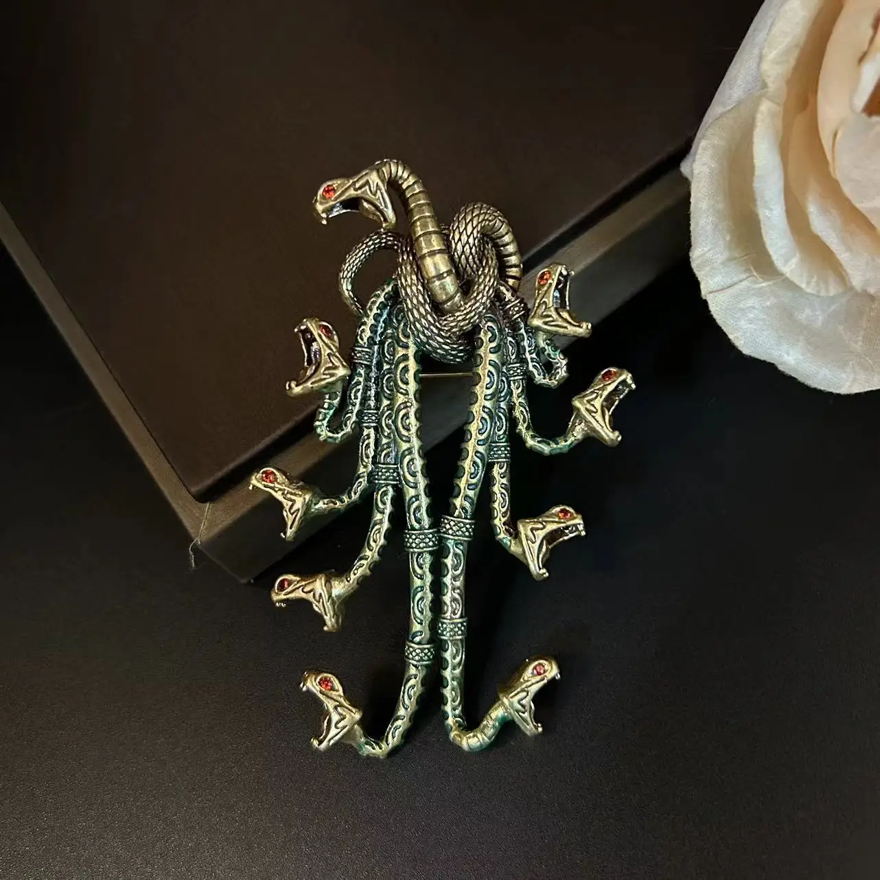 European and American court Hydra three-dimensional enamel brooch