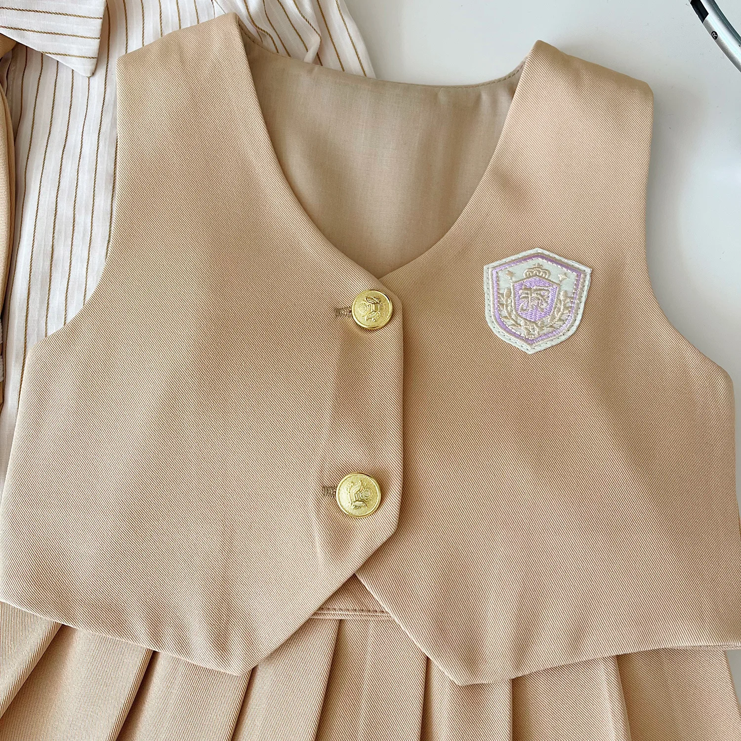 Childrens Clothing Set 2024 Autumn New Vest Shirt Short Skirt Cute and Gentle Versatile Simple Three Piece Set