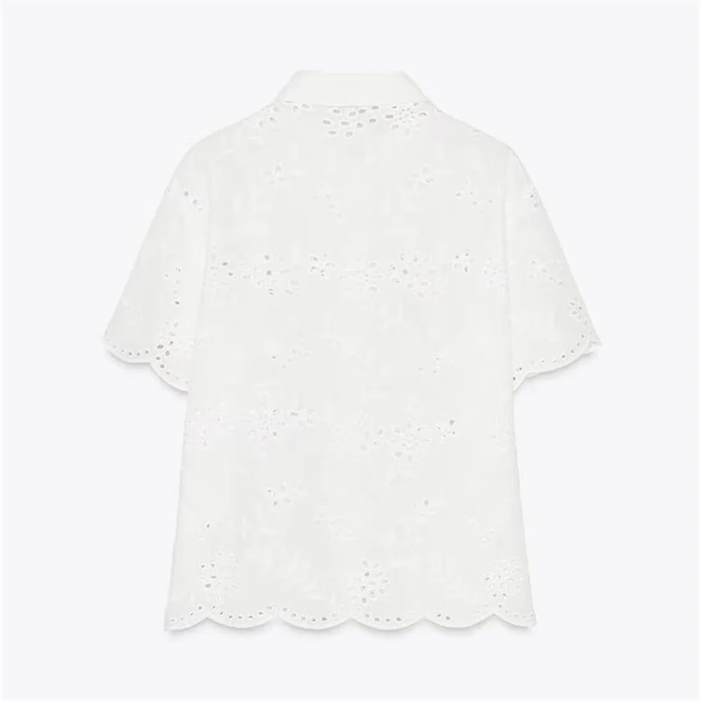 Atasan Kemeja Wanita Modis dan Serbaguna Bordir Berongga Kerah Lengan Pendek Sederhana Atasan Kemeja Baru Musim Panas