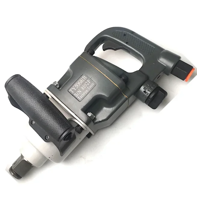 TY50681B Pneumatic Impact  Wrench 1 in. 1,325 ft.lbs Great power when fed correctly metal fastening tools