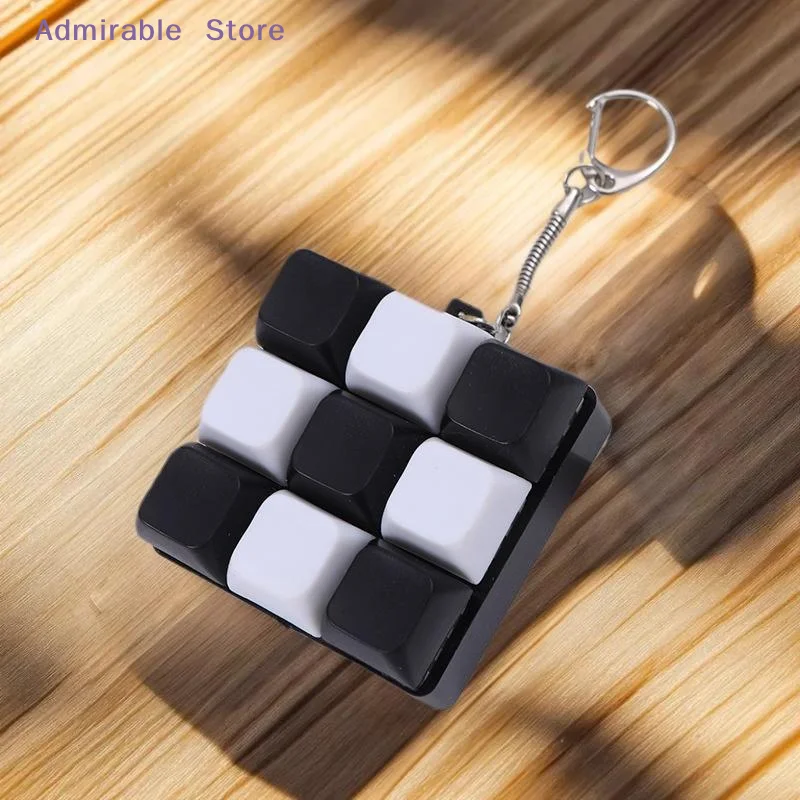 [W]Button Keycap  Keychain 9 Keys Keyboard Decompression Toys DIY Keyboard Keychain Toys For Adult Gifts To Relief Pass Time