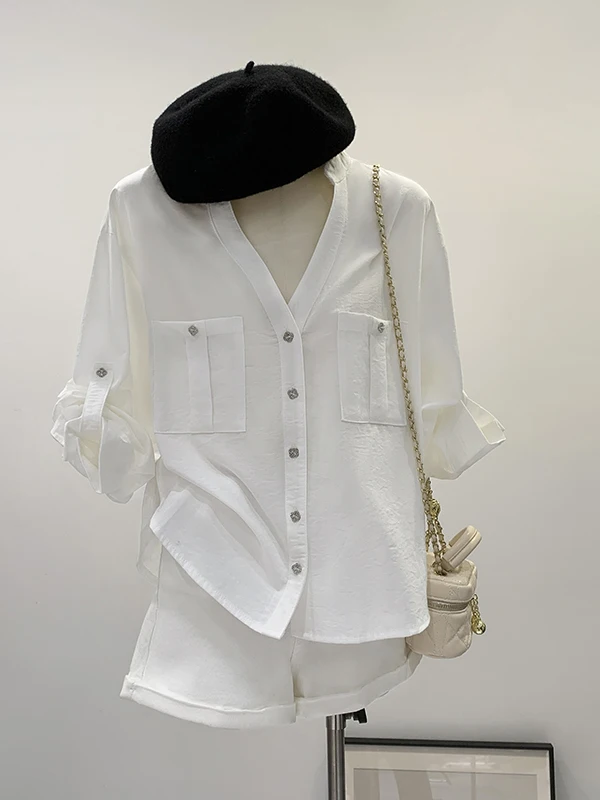 

Unique Lightweight White V-Neck Long Sleeve Shirt Women's Summer 2026 New Style Beautiful Single Wear Small Top