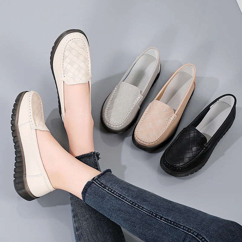 Platformowe trampki damskie moda na co dzień wygodne wsuwane płaskie białe buty damskie Lncrease buty wulkanizowane buty kobieta