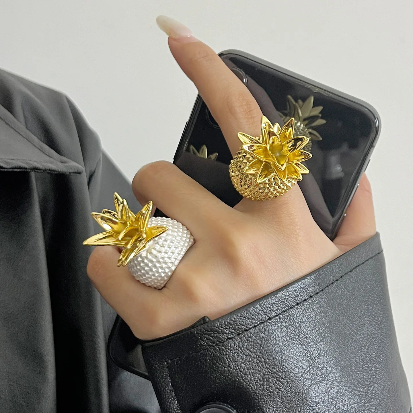 Women's Vintage Ena…