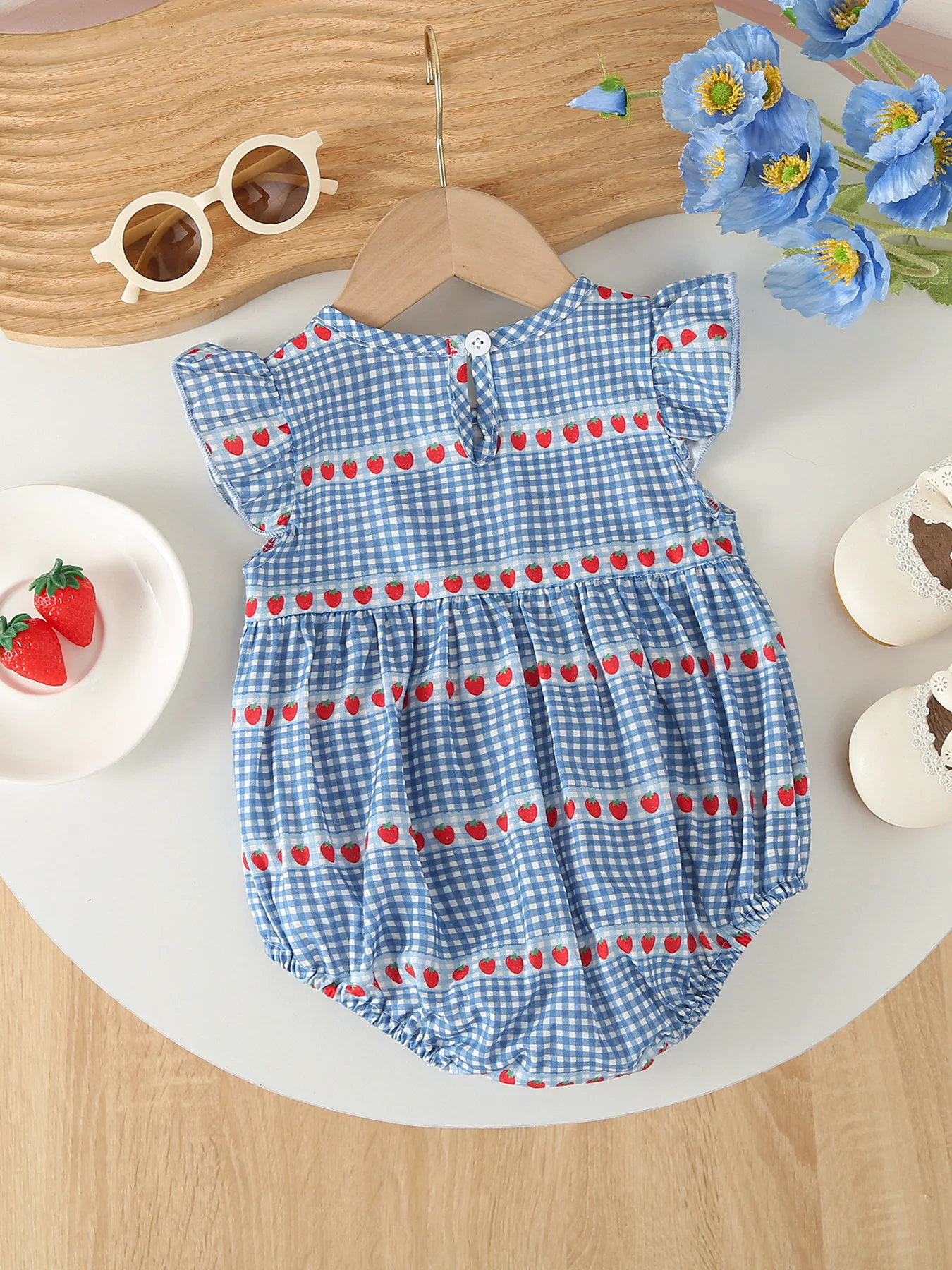 ملابس صيفية للفتيات الصغيرات لعام 2026 ملابس بناتي مطبوعة بالفراولة قطعة واحدة مضيئة بأكمام قصيرة ملابس للفتيات الصغيرات من عمر 0 إلى 2 سنة ملابس للرضع #2