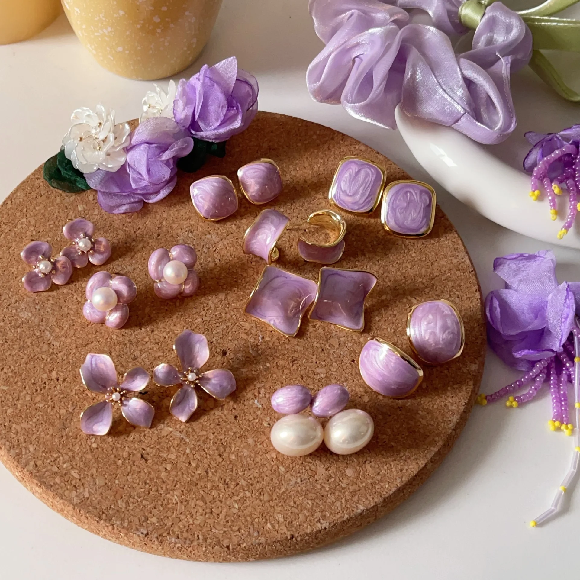 

2025 Fashionable and versatile, fresh purple enamel glazed flower earrings, 925 silver needle, new exquisite earrings gift