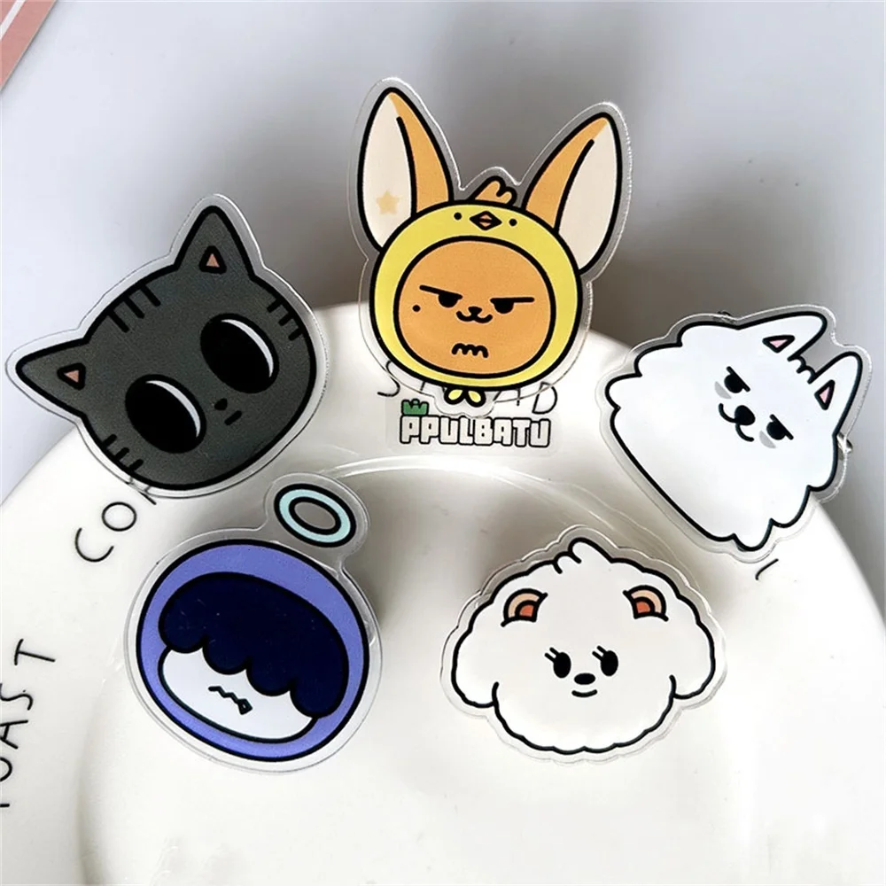 5pcs/Set Kpop Idols Yeonjun Beomgyu Brooch Creative Cartoon Cute Acrylic PVC Pins Accessories Ledger Sticker Clamp Fans Gift