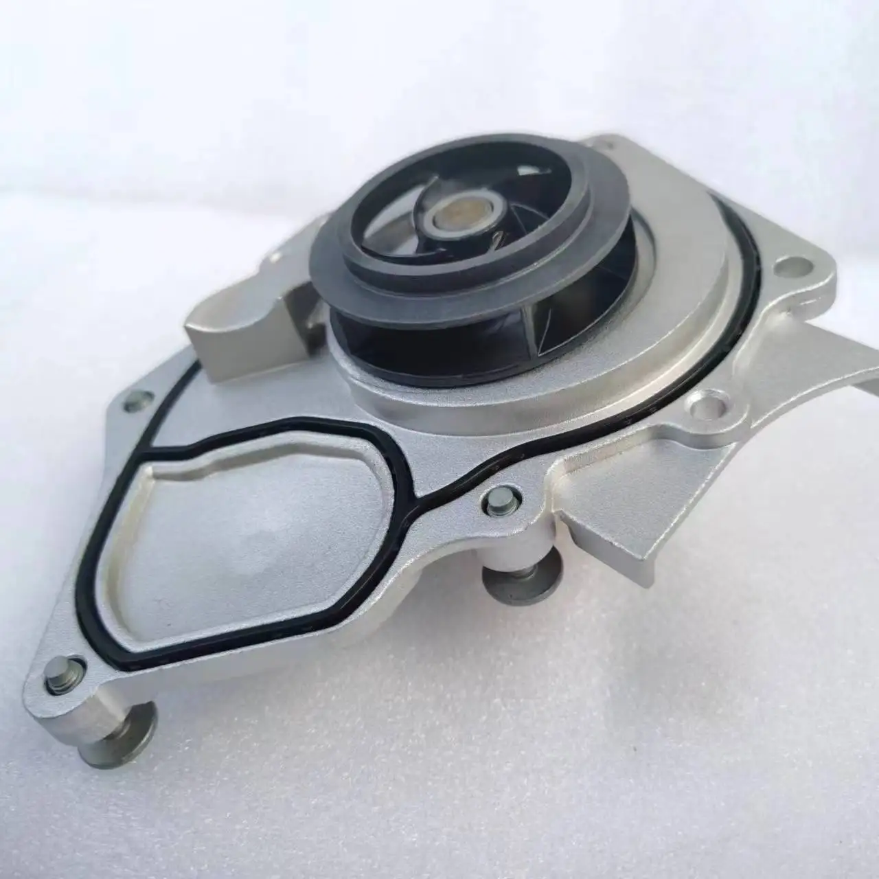 New   EA888 Engine Water Pump 06L121011F 06K121009K Thermostat Essential Component for Engine Cooling System