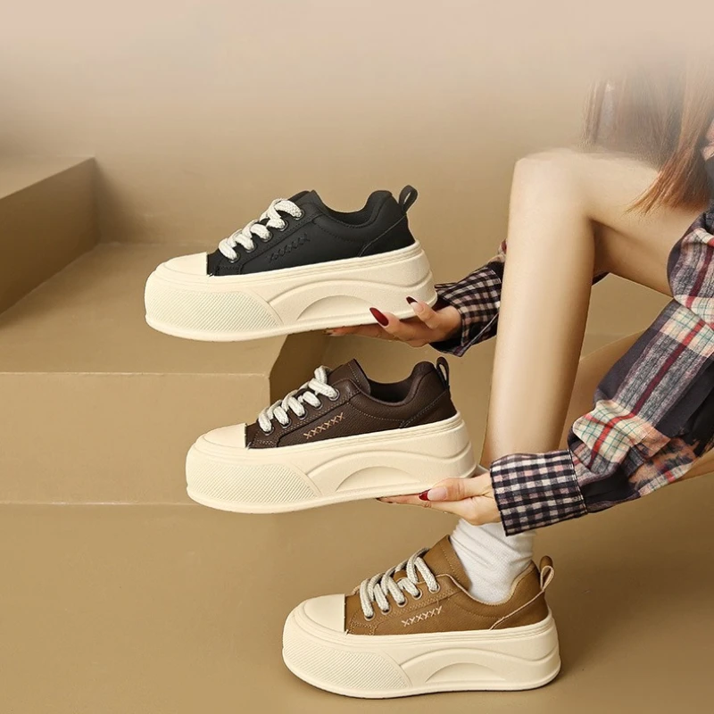 أربعة مواسم في الهواء الطلق أحذية نسائية خفيفة الوزن متعددة الاستخدامات مريحة أحذية مفلكنة المضادة للانزلاق تنفس الأحذية 2026 #5