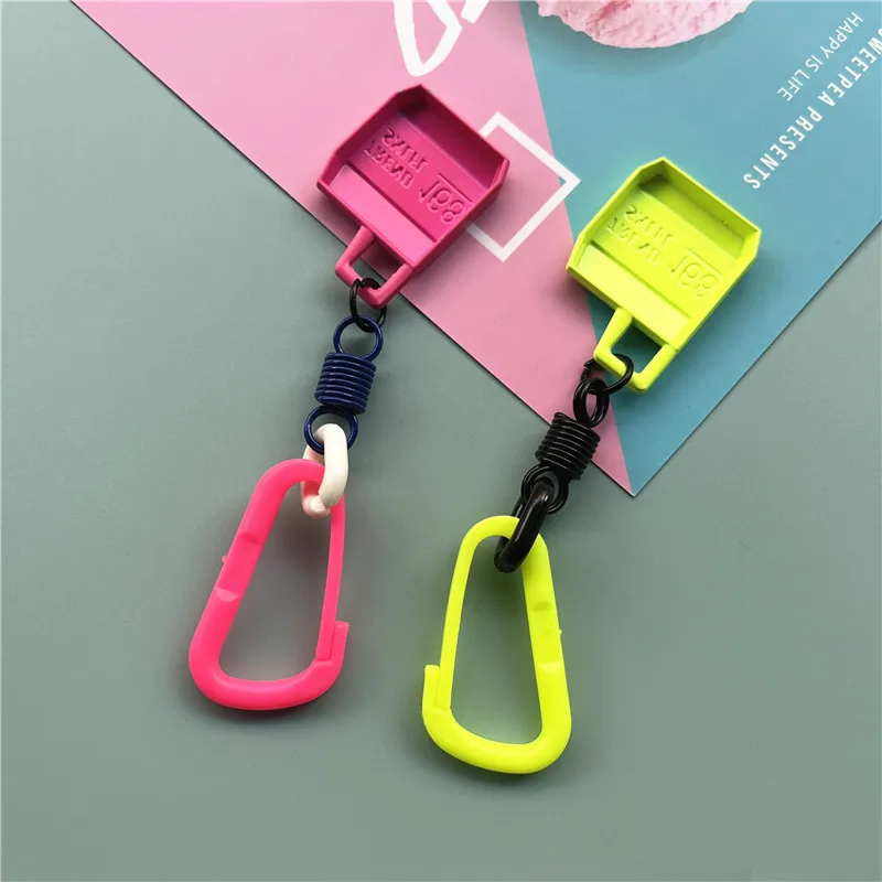 Keychain Candy Colors Key Chain Metal Bag Charms Fashion Boyfriends Couples Gifts Small Fresh Keychain for Bags Premium Key Tags