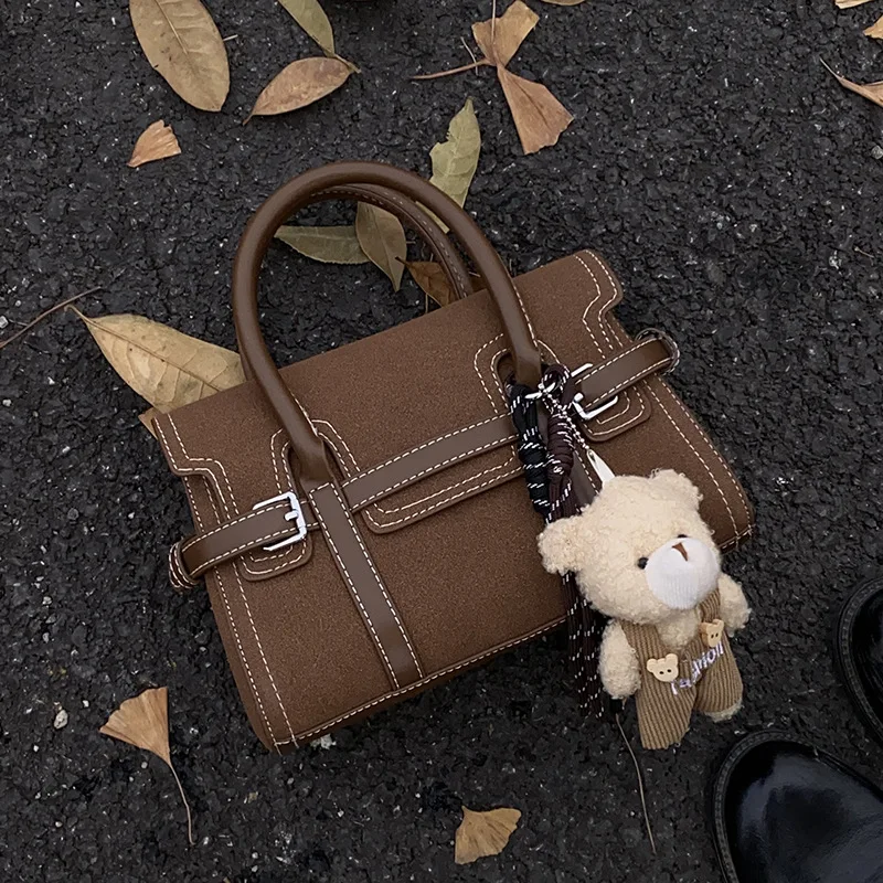 

Маленькая сумка-кроссбоди в ретро-стиле для женщин, новая модная универсальная сумка через плечо 2026 года, изысканная маленькая квадратная сумка для повседневного использования