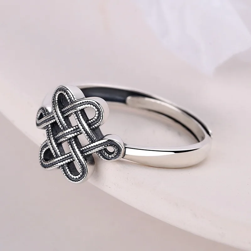 Stylish Unique Distressed Chinese Knot Ring, High‑End Versatile Retro‑Vibe Metal Finger Accessory