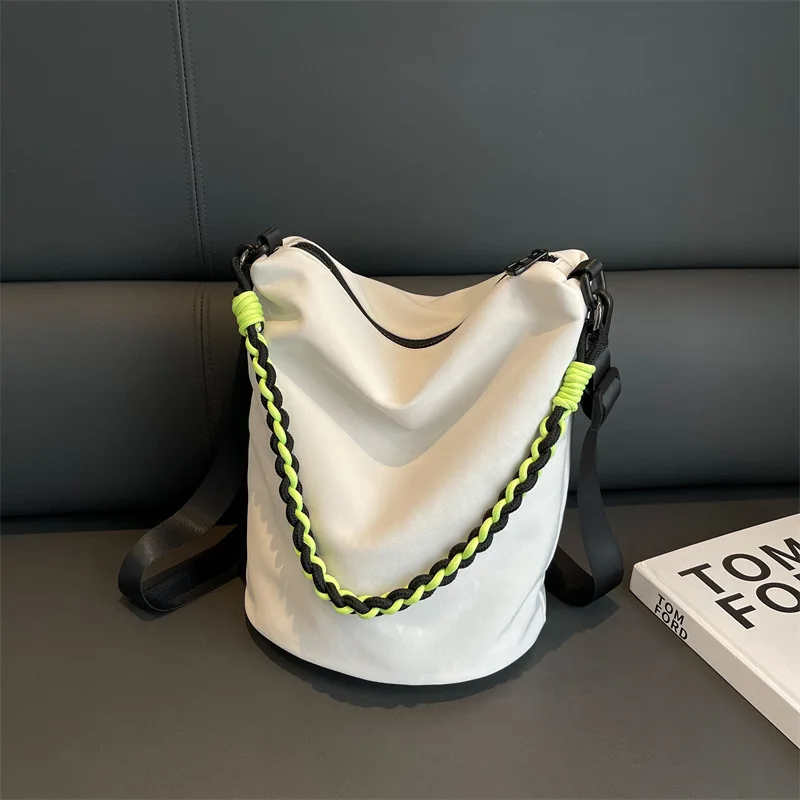 Totes Casual Large Capacity Canvas Bag 2023 New Women Versatile Shoulder Crossbody Bags Male Fashion Travel Bucket Handbags