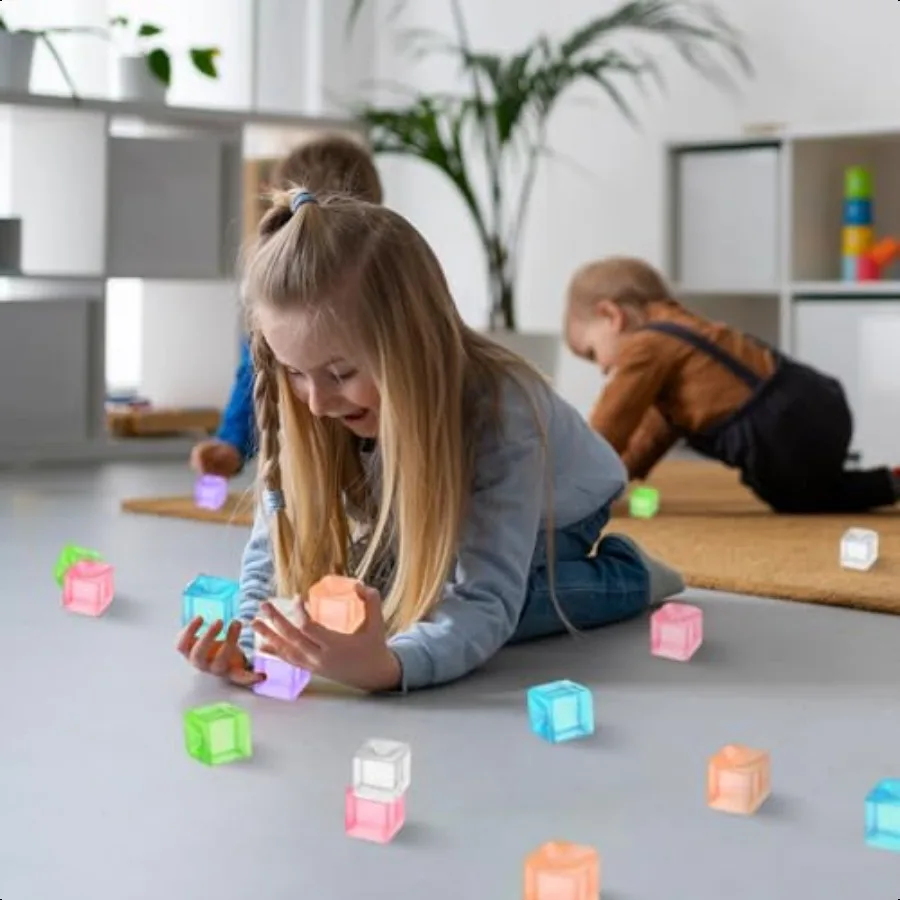 24 Stück Ice Fidget Str Balls Squeeze Sensory Toys Mini Squishy Fidget Toys für Erwachsene im Alter von 3 Jahren Angst Str Relief Perfekt für Par