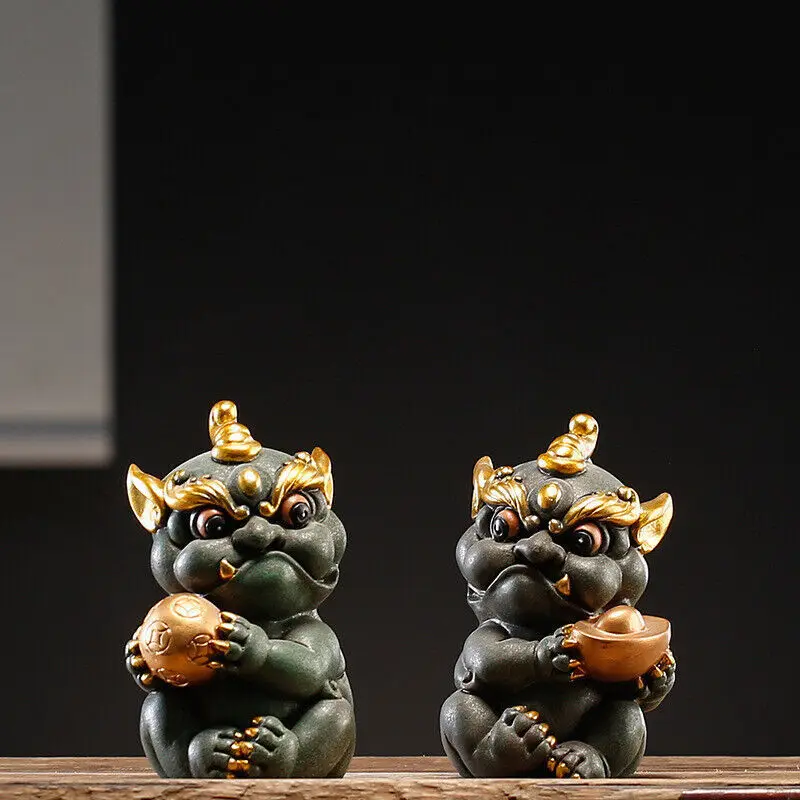 

A Pair of Green Sand Stone Auspicious Pixiu Tea Pet Statue Desktop Decoration