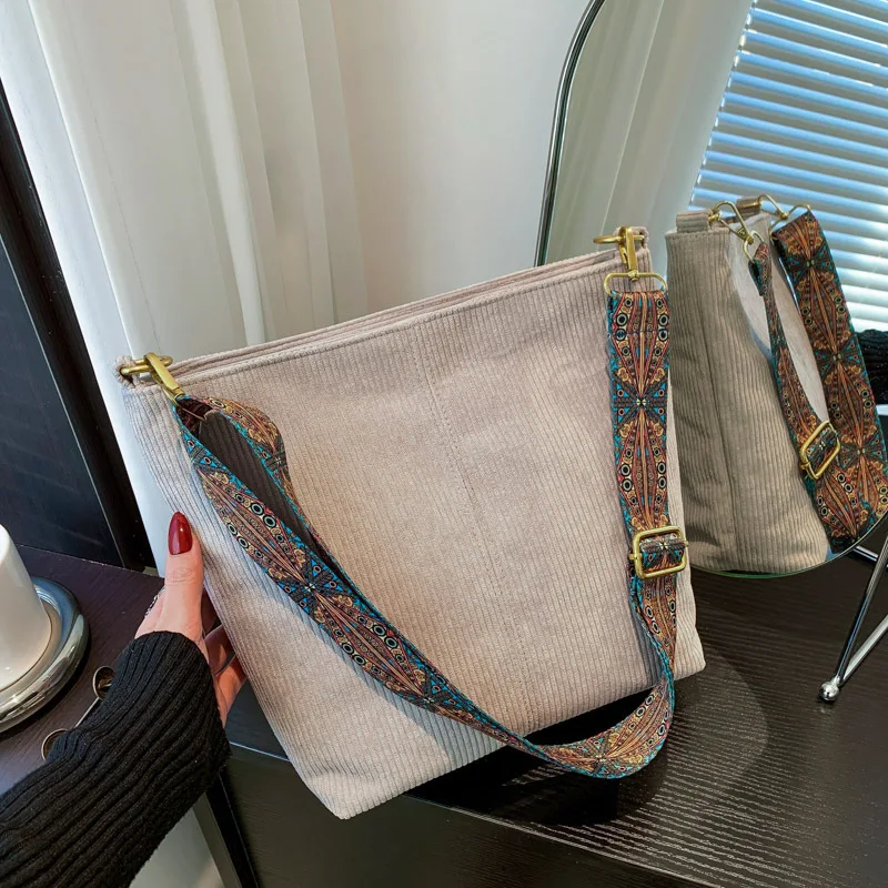 Women's One Shoulder Crossbody Bag Bucket Bag with Stripes Lightweight and Large Capacity Corduroy Casual and Versatile