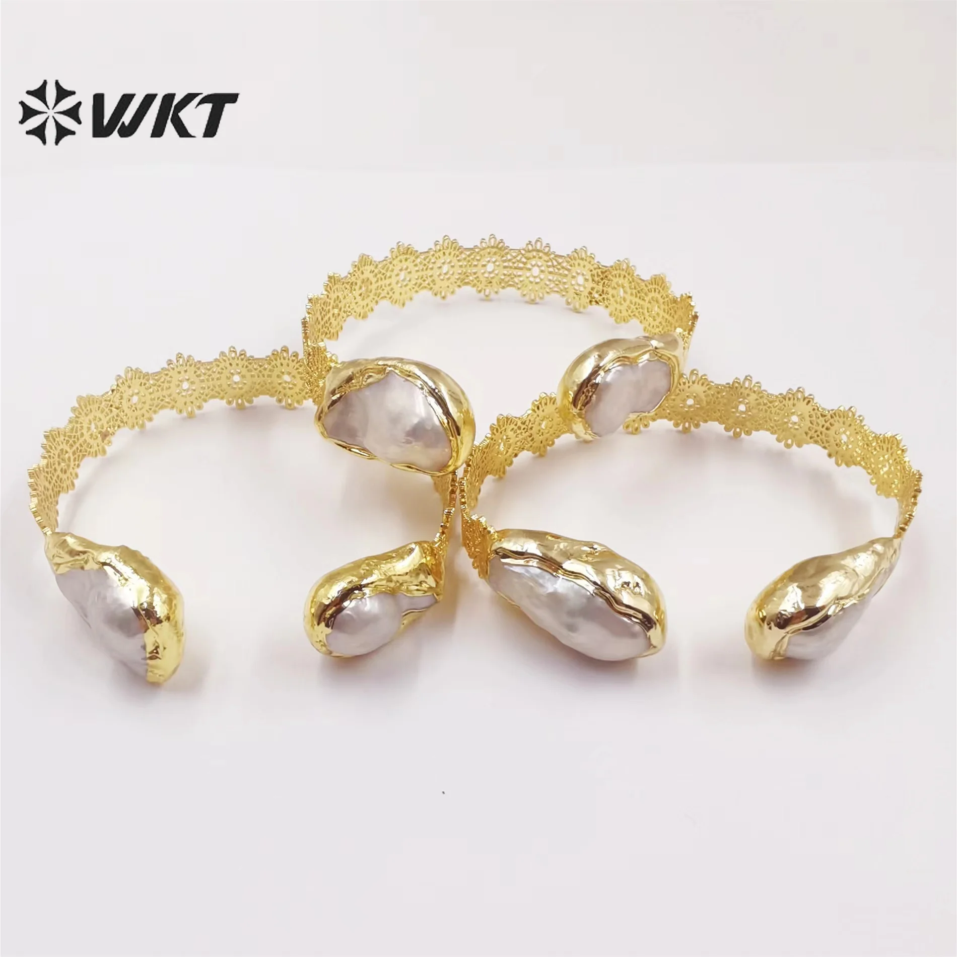 WT-MPB055 Wholesale fashion howlow out band brass bangle with 18k real gold plated resist tarnishable double Pearl bangle