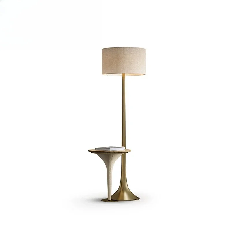 

A few table lamps by the sofa are integrated with solid wood corners and creative floor lamps. Small bedside