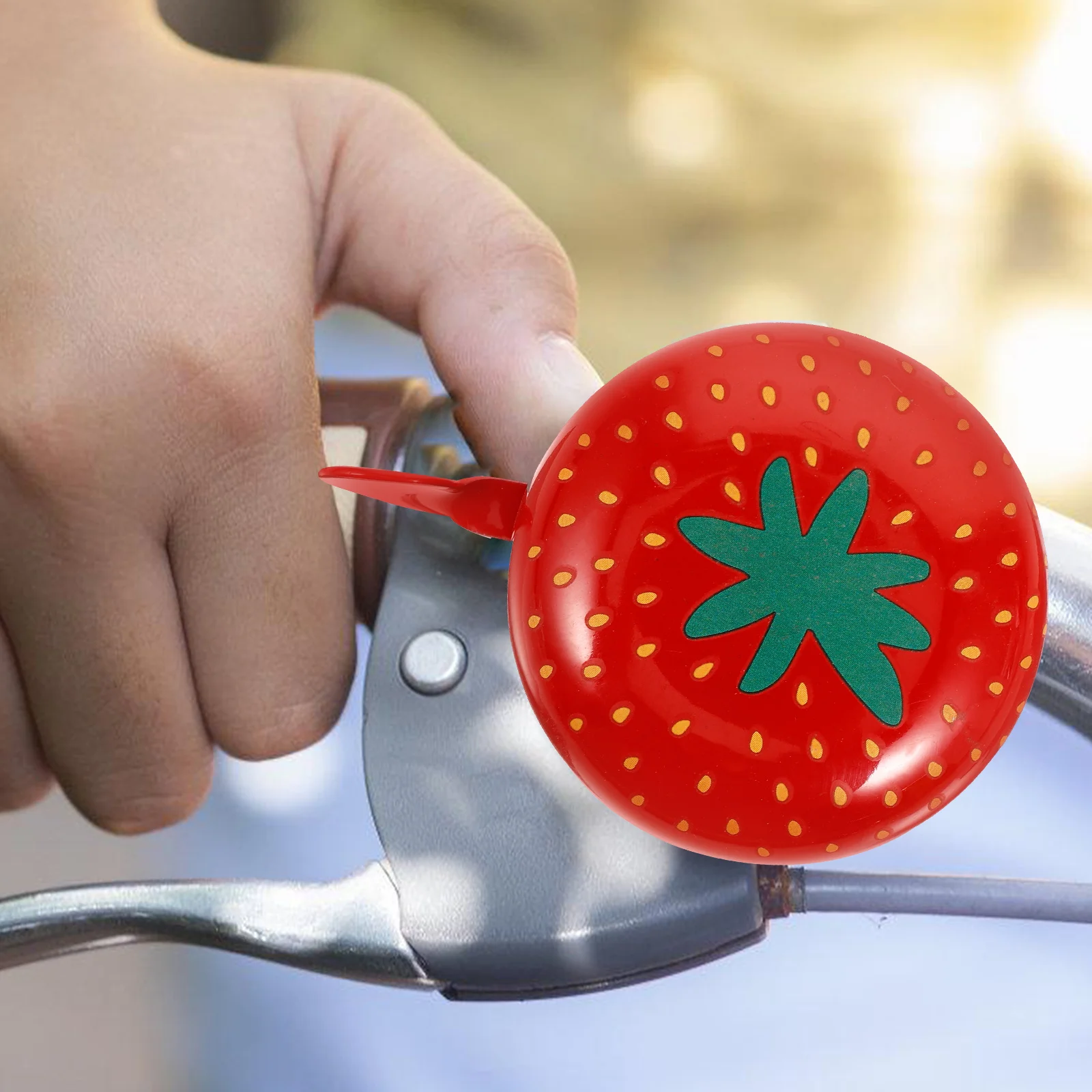 

Strawberry Bike Bell Kids Bicycle Handlebar Bell Durable Material Safe Riding Loud Ringing Tone Easy Installation Suitable Mini