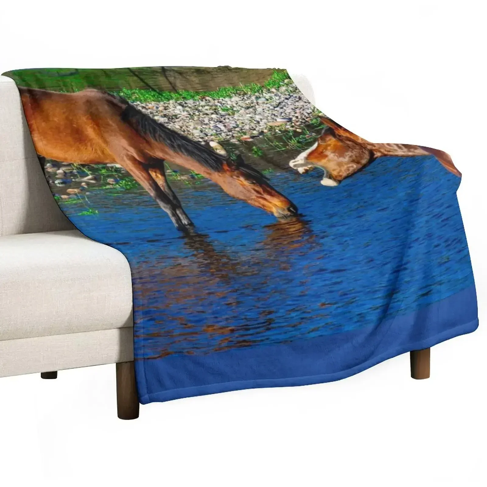 The Horses Mouth Throw Blanket Loose For Decorative Sofa Single Warm Blankets For Sofas Multi-Purpose Blankets