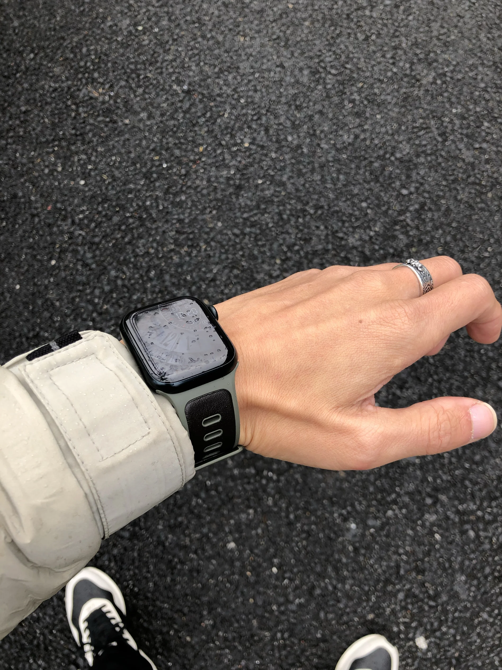 Kakeband new buckle is suitable for Apple Watch IWatch Strap S10 genuine leather silicone98breathableUltrawideAppleWatch    T53A