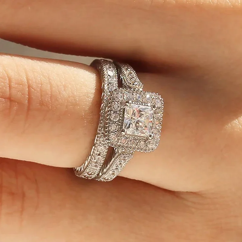Huitan Luxus Silber Farbe 2 Teile/satz Ringe Mit Glänzenden CZ Für Frauen Hochzeit Party Engagement Trendy Edle Zubehör Schmuck Geschenk
