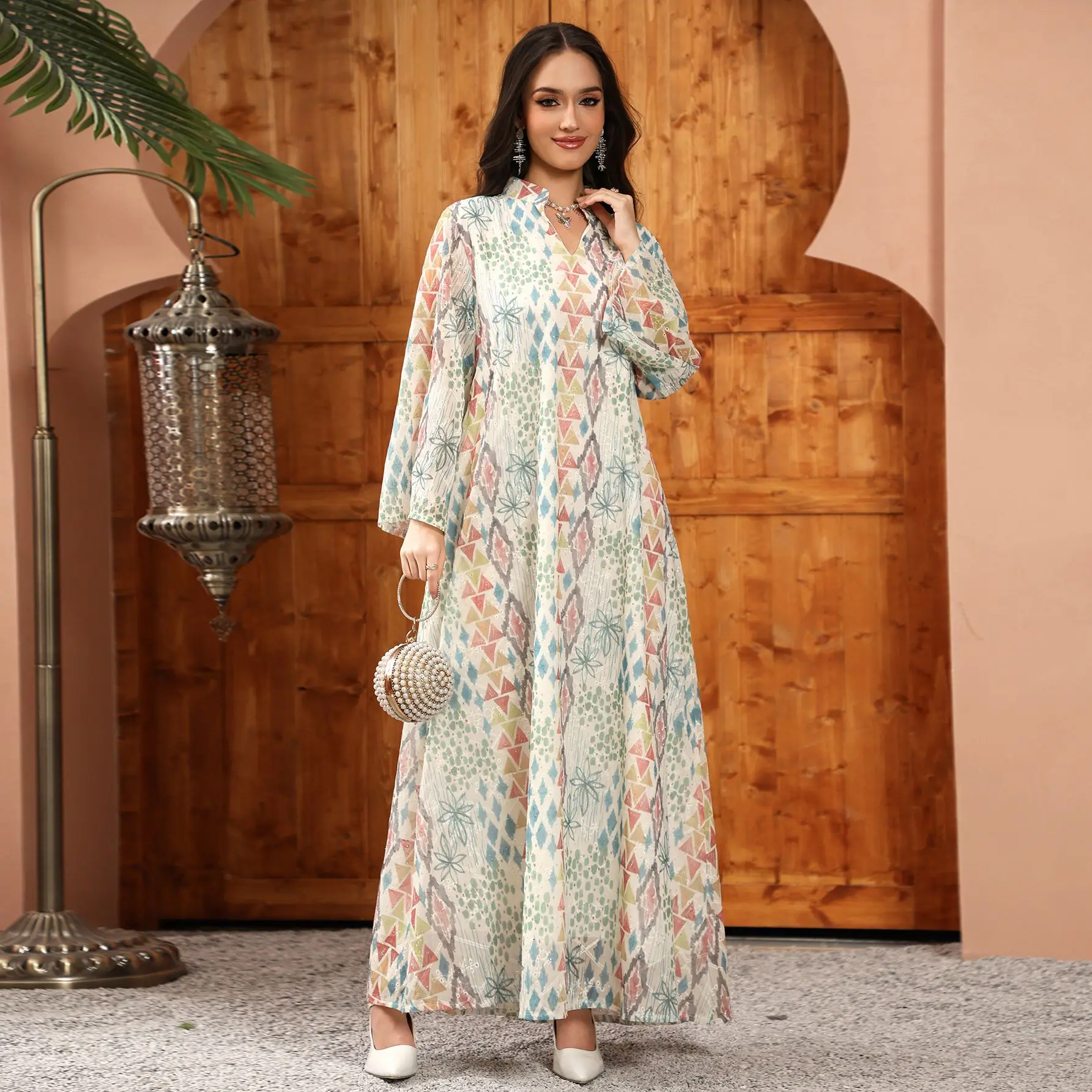 Uni Dubai Luxury Floral Embroidery Abayas Muslim Rhinestone Decorated Loose Dress Moroccan Women Clothes