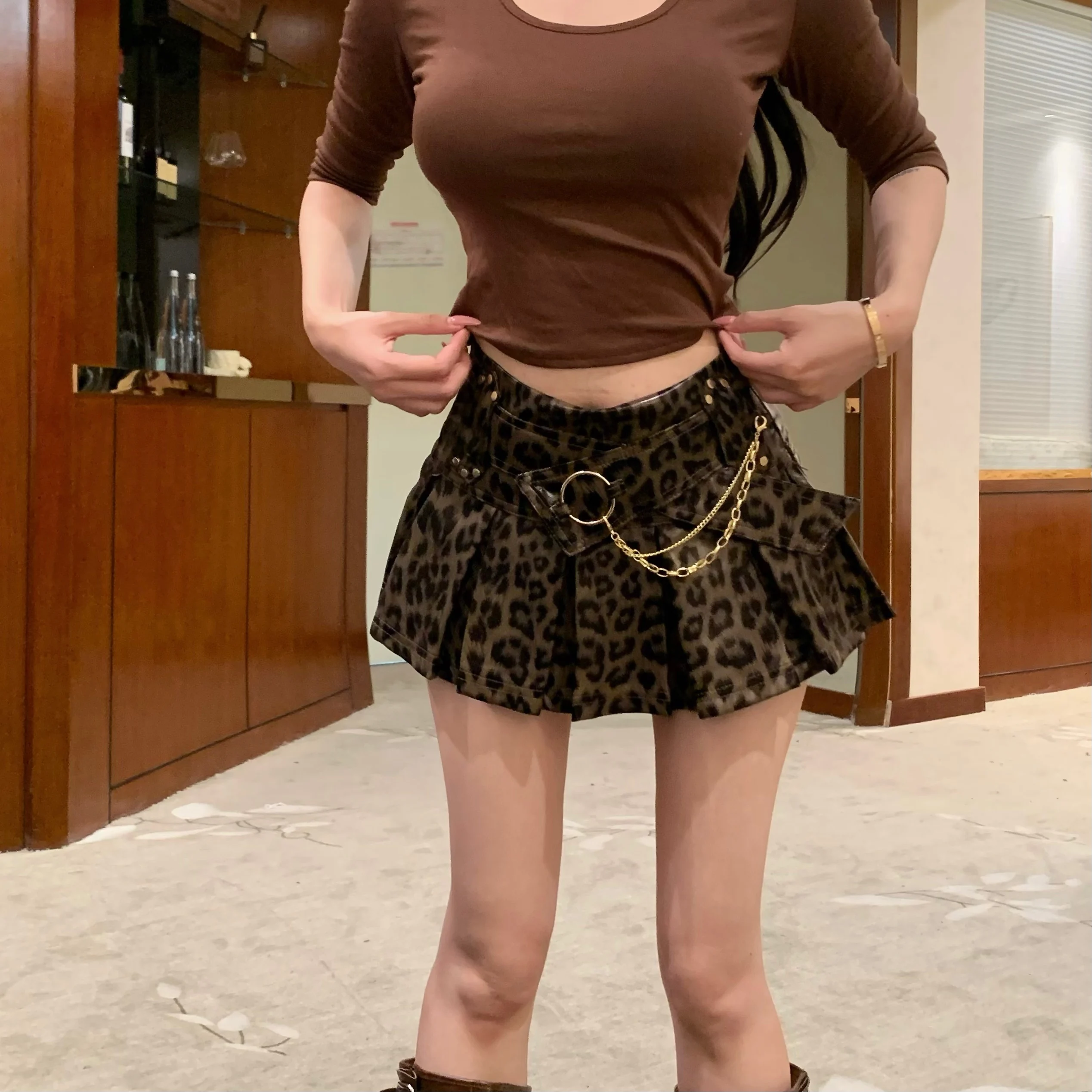 Hohe Taille PU Leder Rock Retro Chic American Sle Plissee Ort Rock für Junge Frauen Herbst Winter Faion Trend
