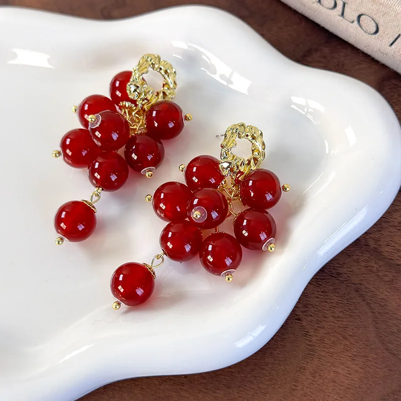 Vintage Luxurious Red Bead Grape Tassel Earrings Metal Wrinkle Finish Elegant Stud Drop Earring for Women Girls Daily Wear Party