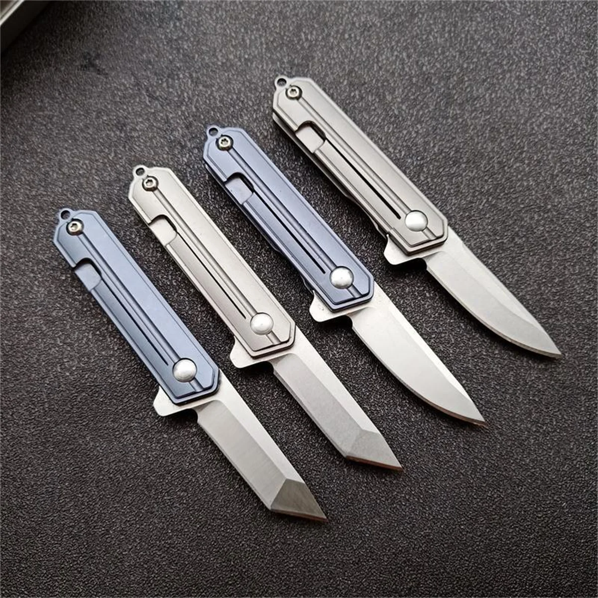 

EDC Titanium Alloy Folding Knife Keychain Knife Sharp D2 Steel Outdoor Portable Unpacking Knife Mini Fruit Knife