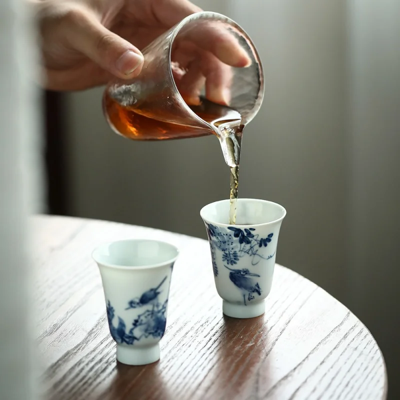 Fenshui Blue and White Flower Fragrance-Smelling Cup Antique Flower and Bird Literati Tea Cup Jingdezhen Underglaze Blue and Whi