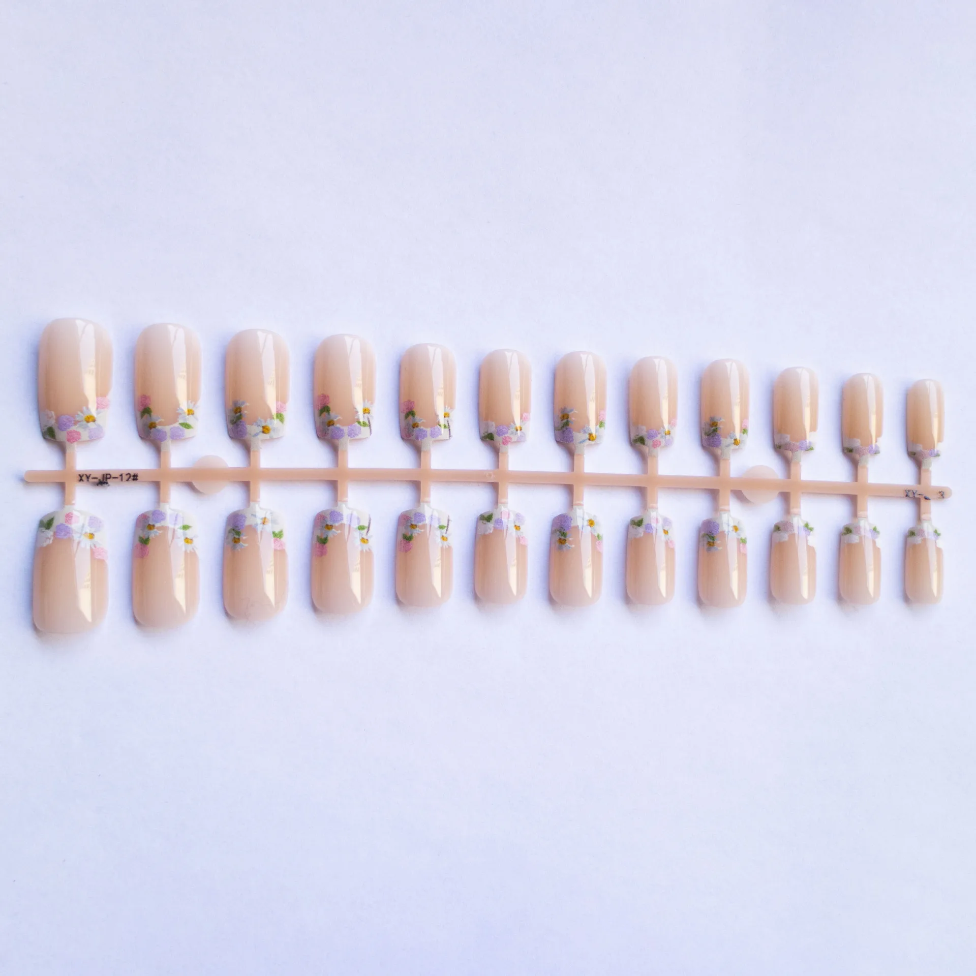 24個入り フレンチプレスオンネイル 春夏の花柄 スクエア型 人工つけ爪 シームレス 取り外し可能 フェイクネイル