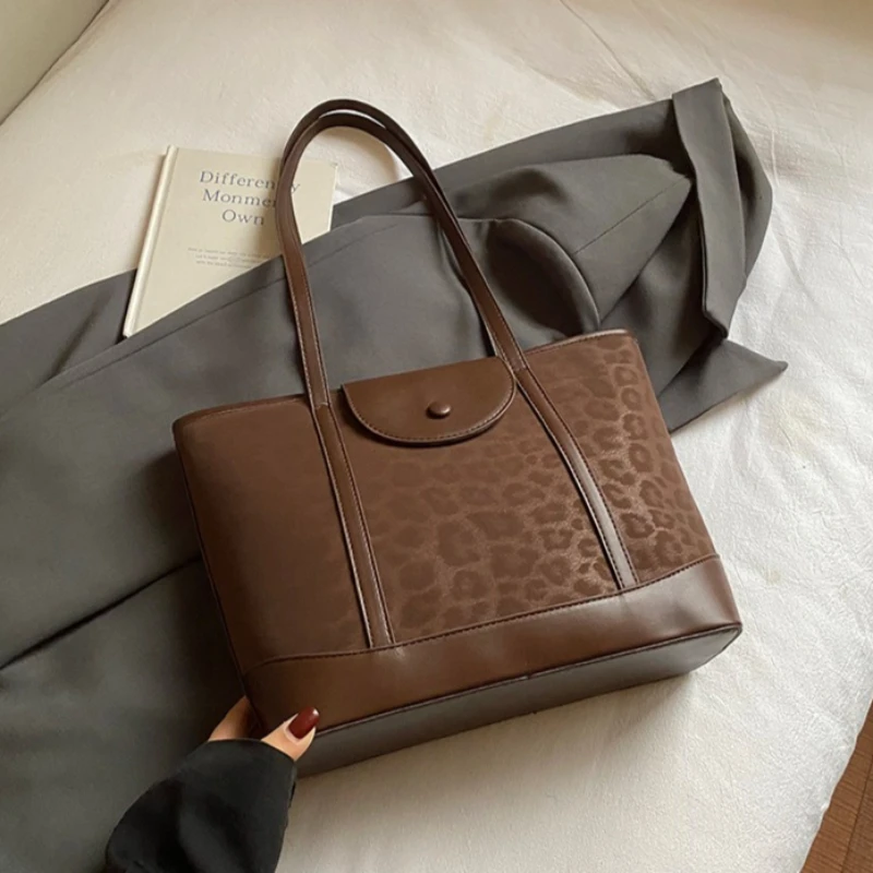 

Elegant Trendy Women's Leather Crossbody Bag Shoulder Bag Messenger Tote Handbags By Famous Brand For Ladies Fashion