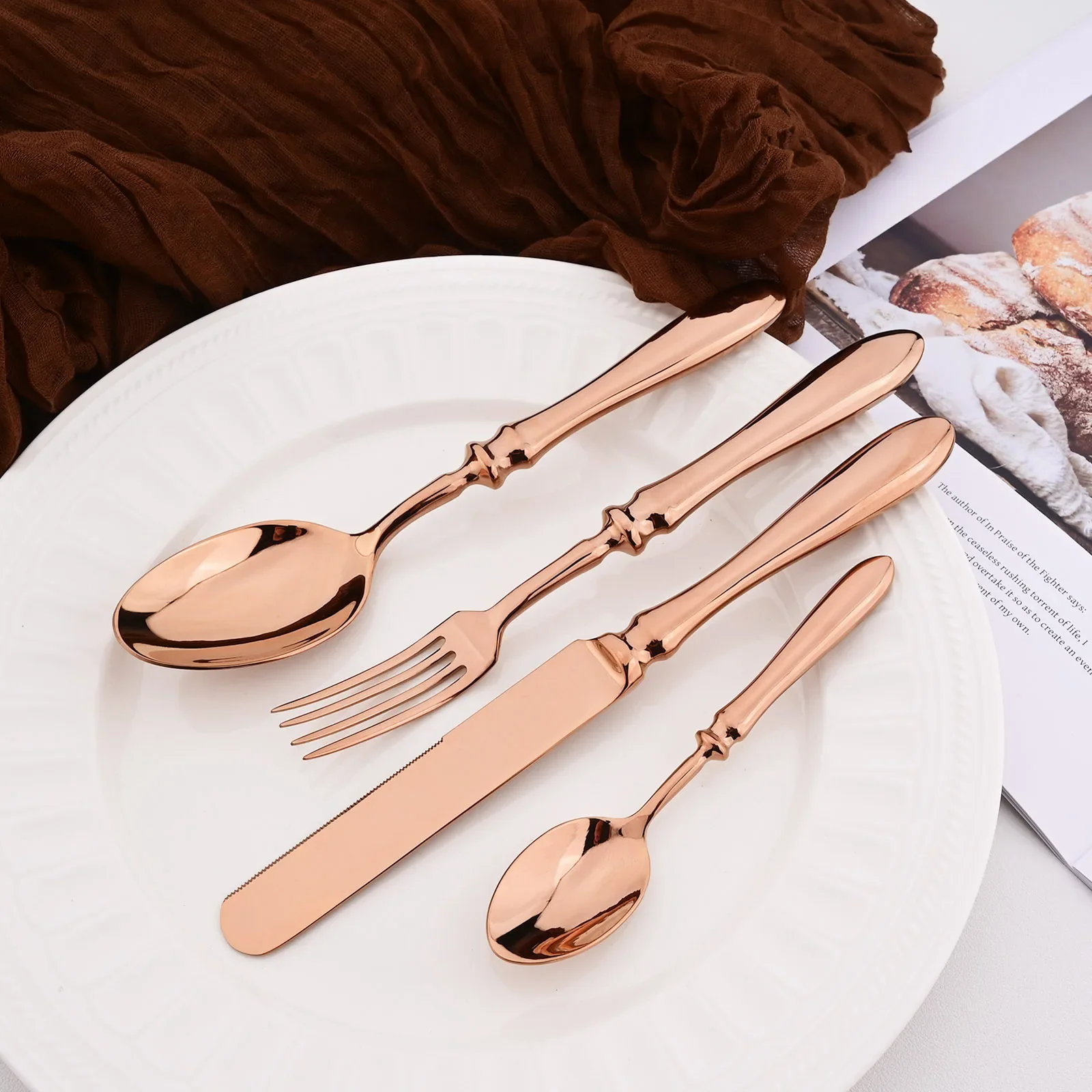 4Pcs Classic Round Handle Cutlery Set Western Stainless Steel Dinnerware Set Knife Fork Spoon Dinner Utensils for Home Kitchen