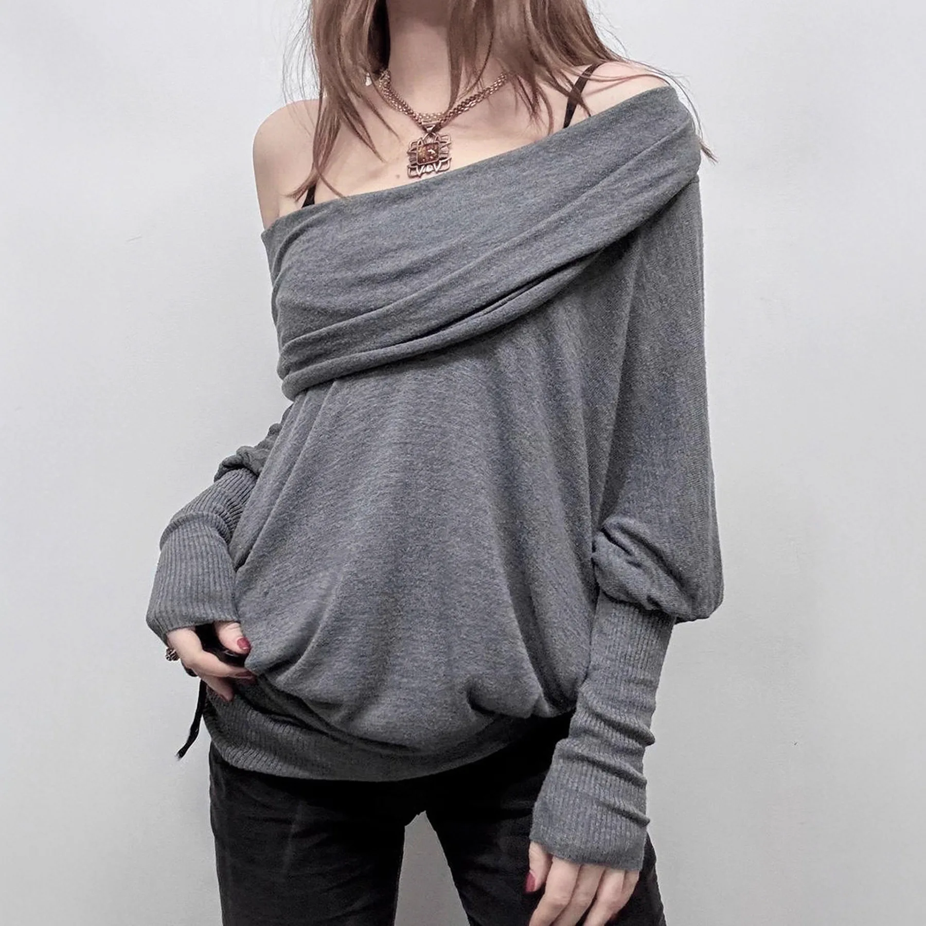Casual Style Simple Solid Color One-shoulder Flowing Long Sleeve Top for Women, Batwing Sleeve Pleated Loose T-shirt