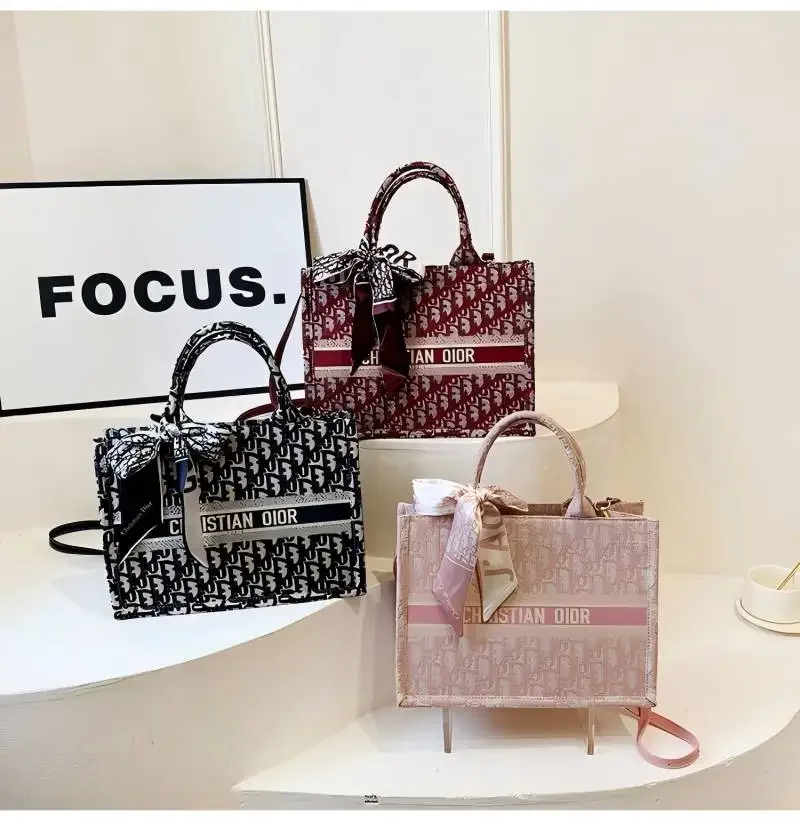 

Высококачественная текстурная большая сумка большой вместимости, модная и универсальная, через плечо на одно плечо с вышивкой