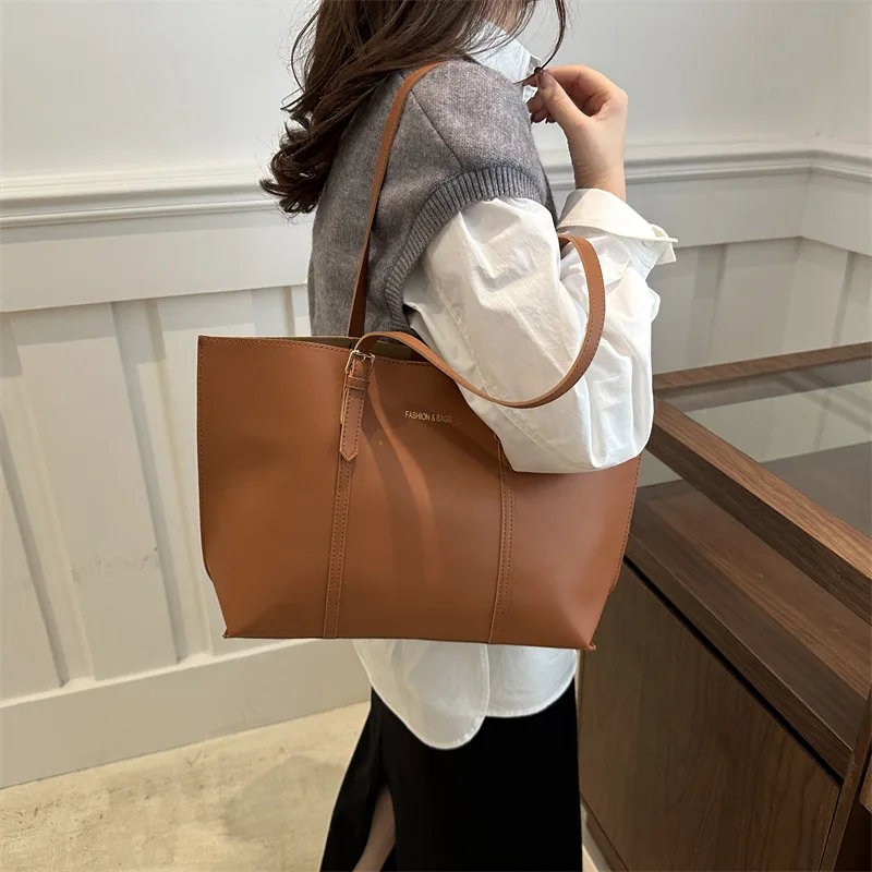 Large Capacity Women's Bag Soft Leather Tote Bags Casual Versatile Single Shoulder Handbag Mommy Handbags 2025 Autumn and Winter image 4