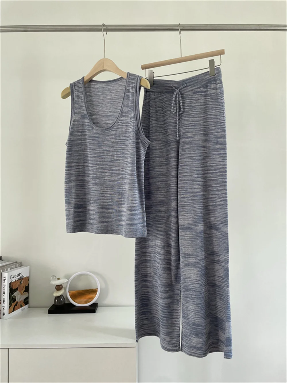 

26 New Women's Clothes U-neck Casual Vest Top And Drawstring Wide-Leg Pants 2 Piece Set
