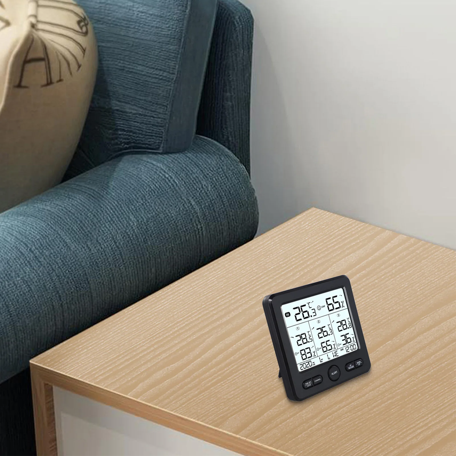 

Для использования на улице и в помещении. Цифровая метеостанция. Термометр для помещений и улицы. Дисплей с легкочитаемой шкалой. Детектор влажности.