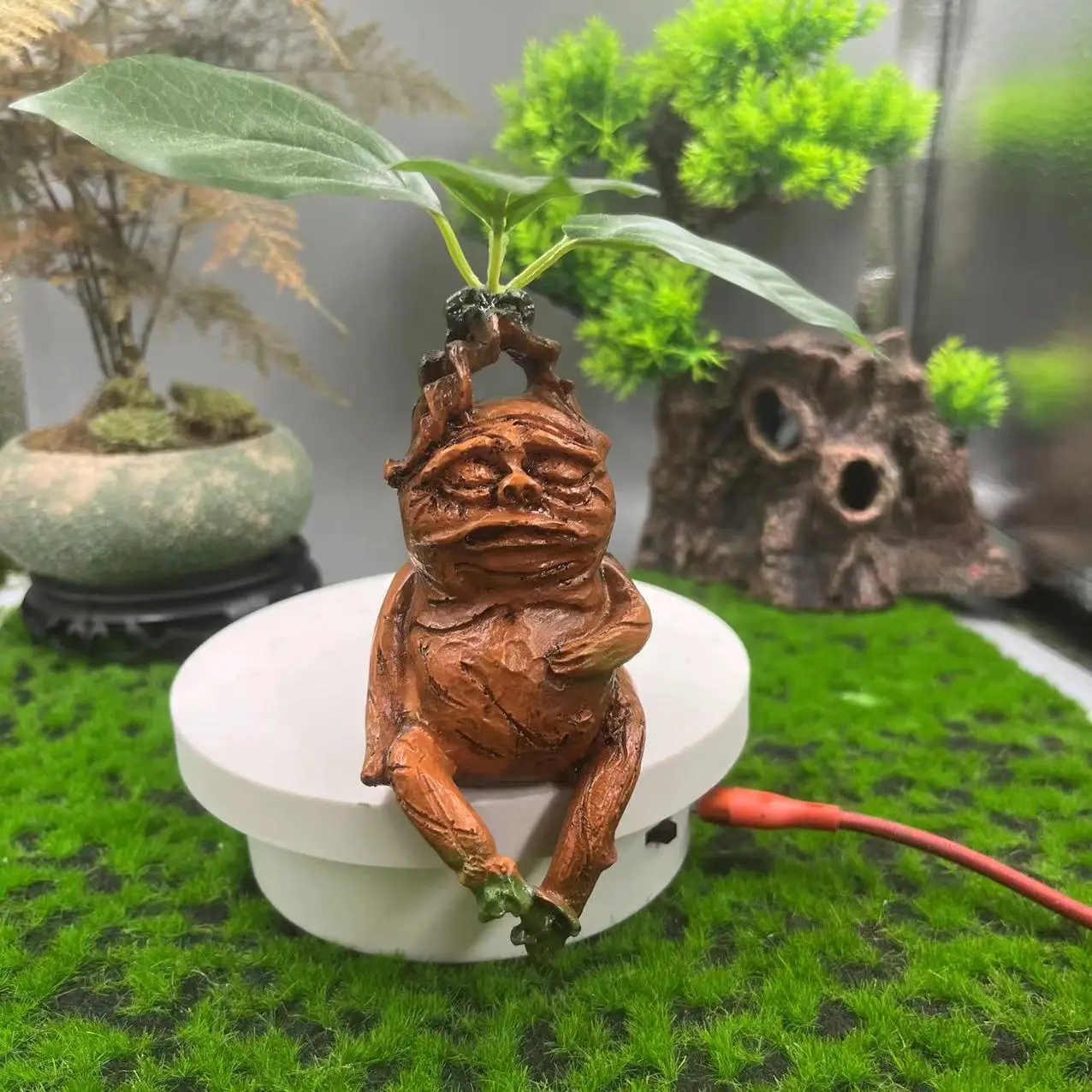 Estatua de resina de hierba de mandrake, adorno de paisaje, estatuilla artística, artesanía, jardín al aire libre, patio, sala de estar, dormitorio, regalo, 1 ud.