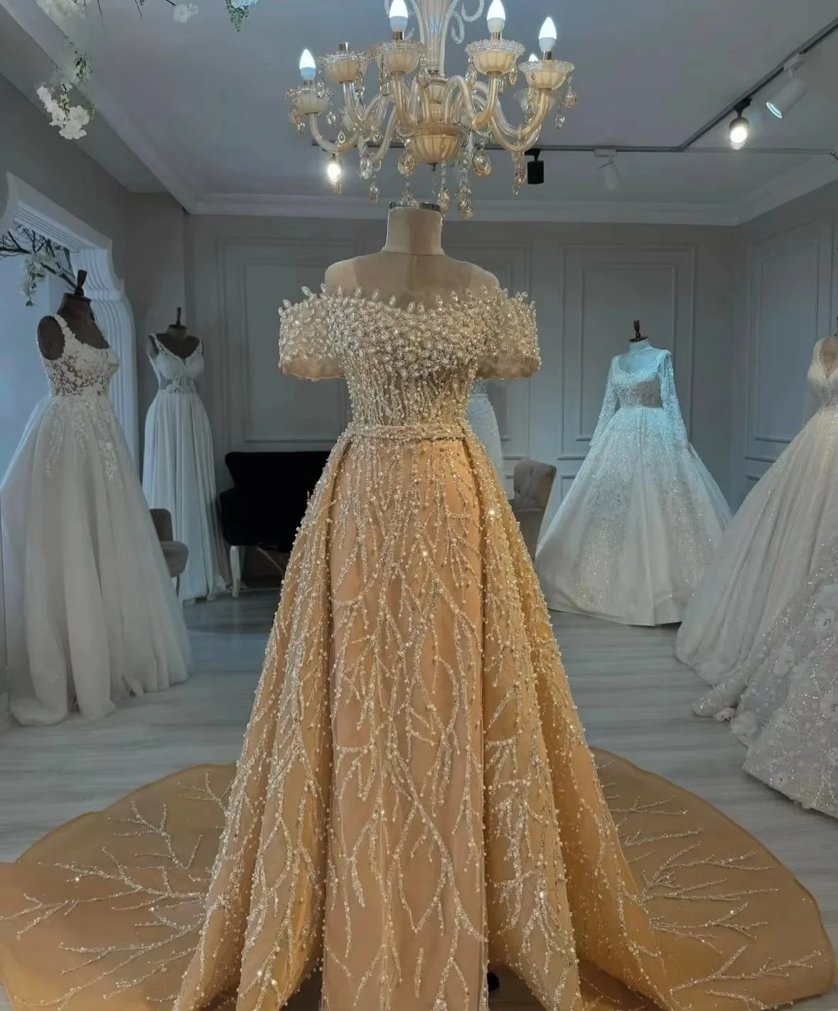 Vestidos de noche color champán de dos piezas con tren desmontable, sin tirantes, con hombros descubiertos, vestidos de celebridades, vestidos de fiesta personalizados