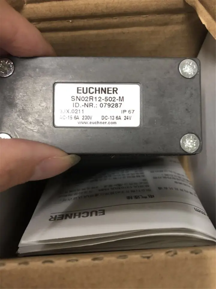 1PC New EUCHNER SN02R12-502-M 079287 Limit Swich In Box Expedited Shipping